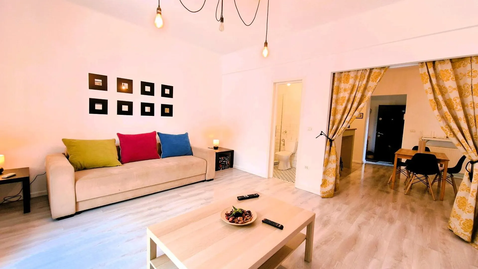 Apartamento Downtown Spacious Retreat Bucareste Roménia