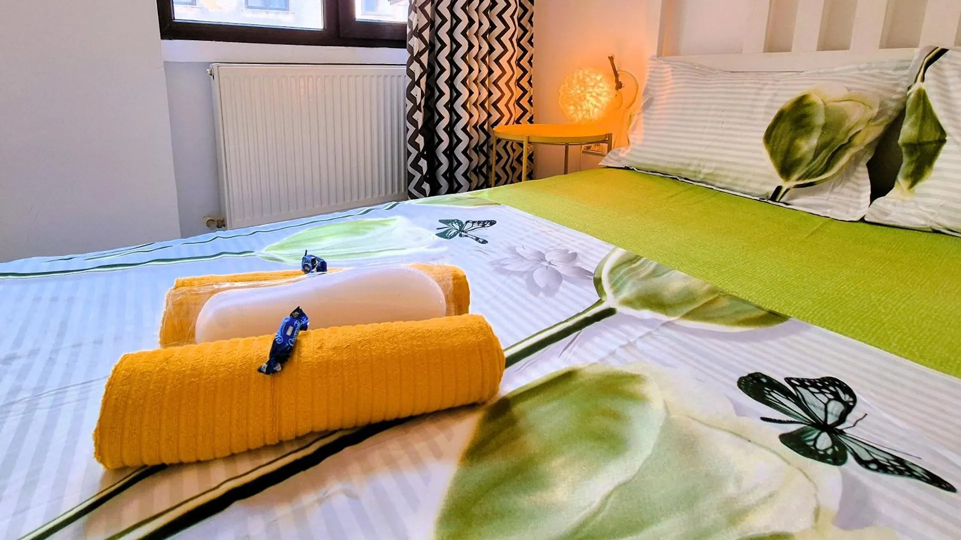 Apartamento Downtown Spacious Retreat Bucareste